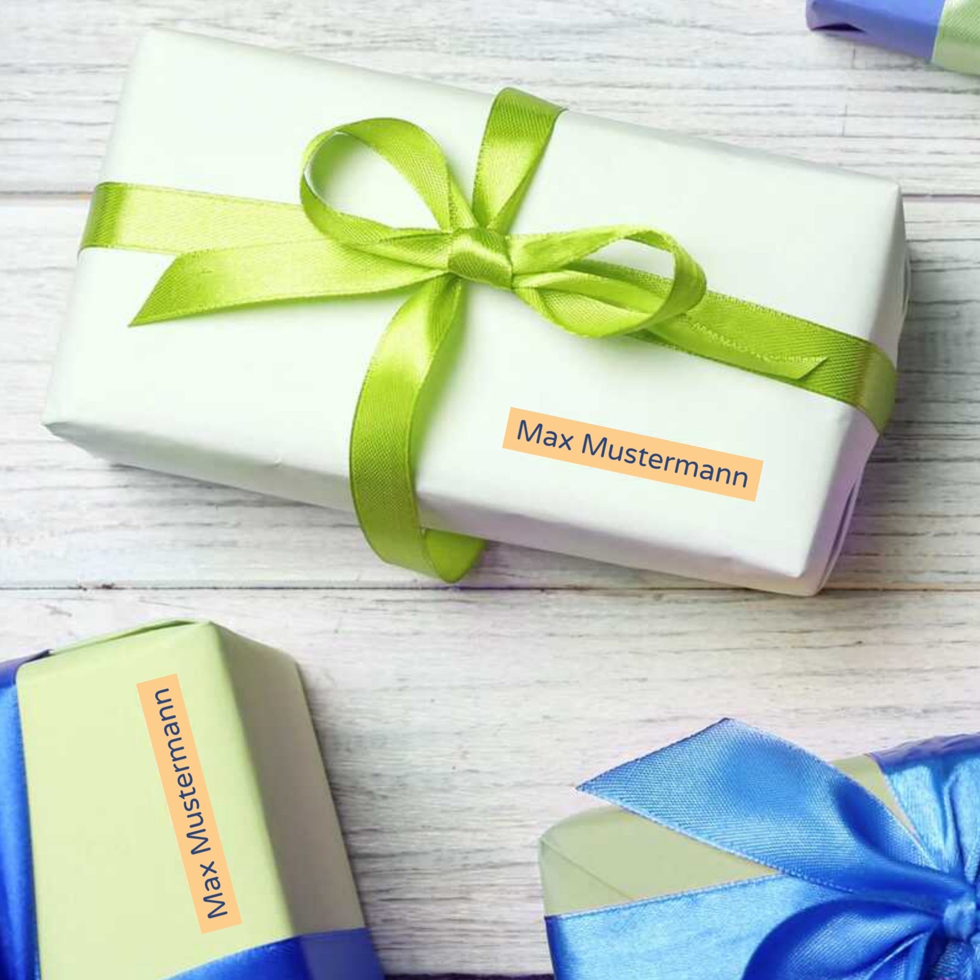 Namensetikett mit Vor- und Nachname im Einsatz