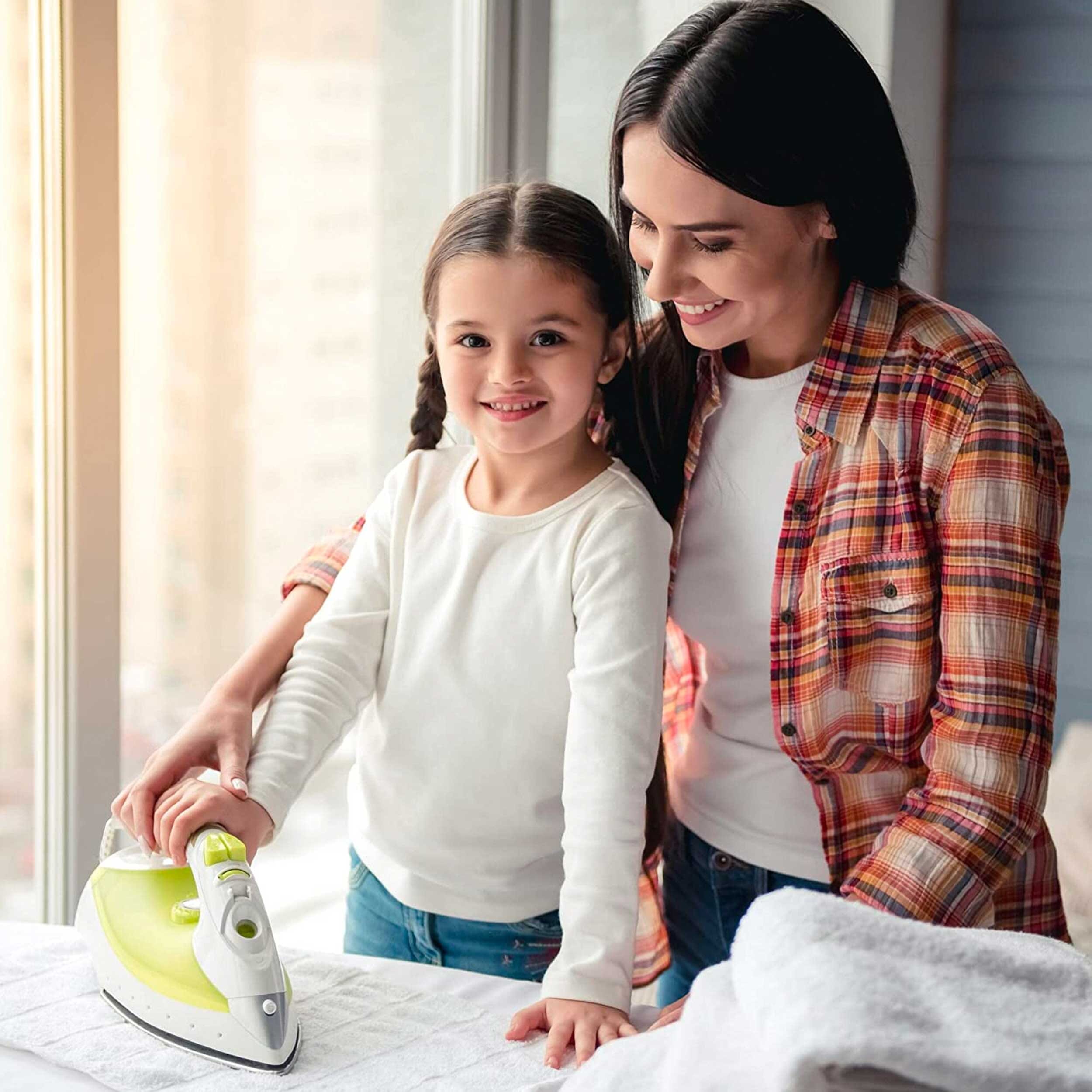 Bügeletiketten für Kinder mit verschiedenen Motiven (Set mit 200 Etiketten)