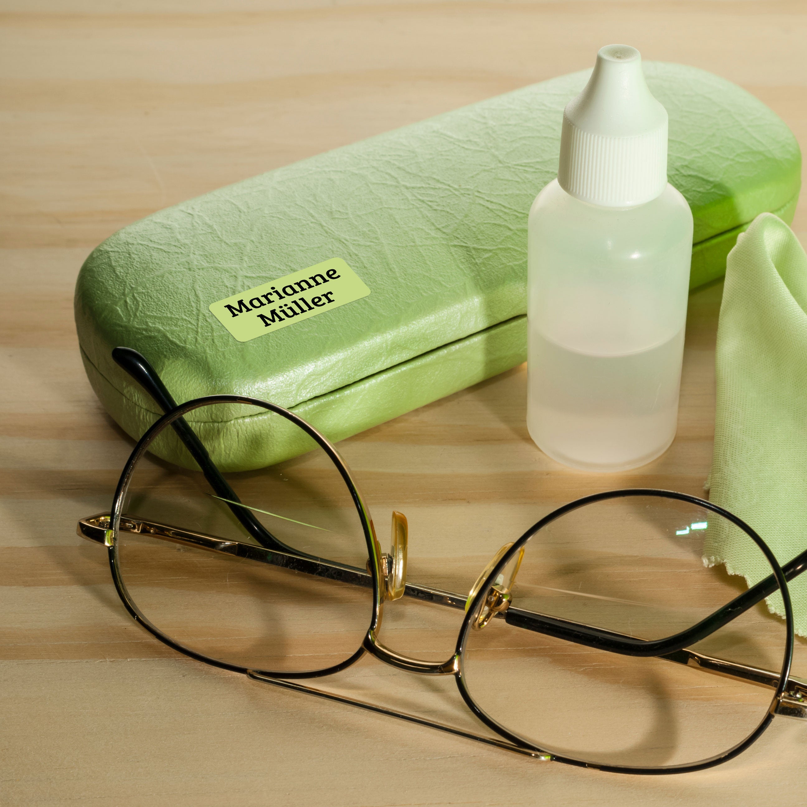 Kleine Namensaufkleber 2-zeilig für Senioren (225 Stück 30x13 mm) - kinder-druckerei.de